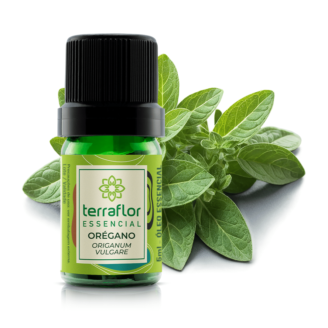 Óleo Essencial de Orégano 5ml Frasco do óleo essencial de orégano com folhas de orégano ao fundo.